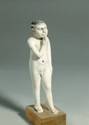 Statuette af en ung nøgen dreng, Old Kingdom